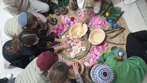 הילדים מטפסים על הקירות ההנחיה של מועצת גבעת זאב שהצילה את ההורים (4).jpg